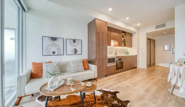 Condo For Sale in Toronto, Ontario