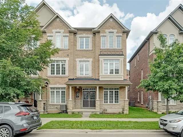 Townhouse For Rent in Oakville, Ontario