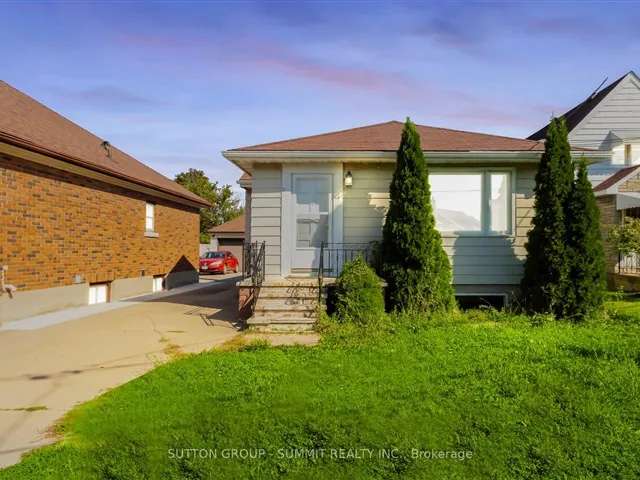 House For Sale in St. Catharines, Ontario