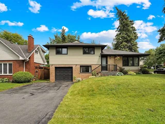 House For Sale in Hamilton, Ontario