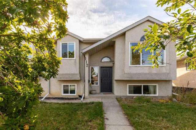 House For Sale in Lethbridge, Alberta