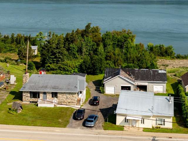 Bungalow For Sale in Quebec, Quebec