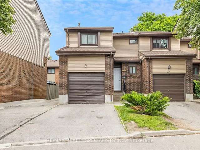 Townhouse For Sale in Brampton, Ontario