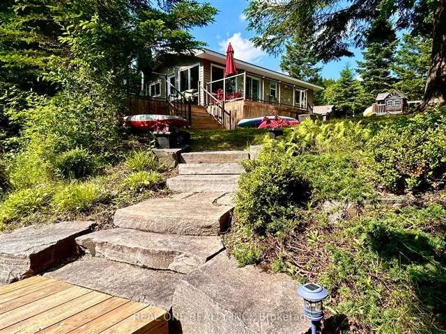 Cottage For Sale in Huntsville, Ontario