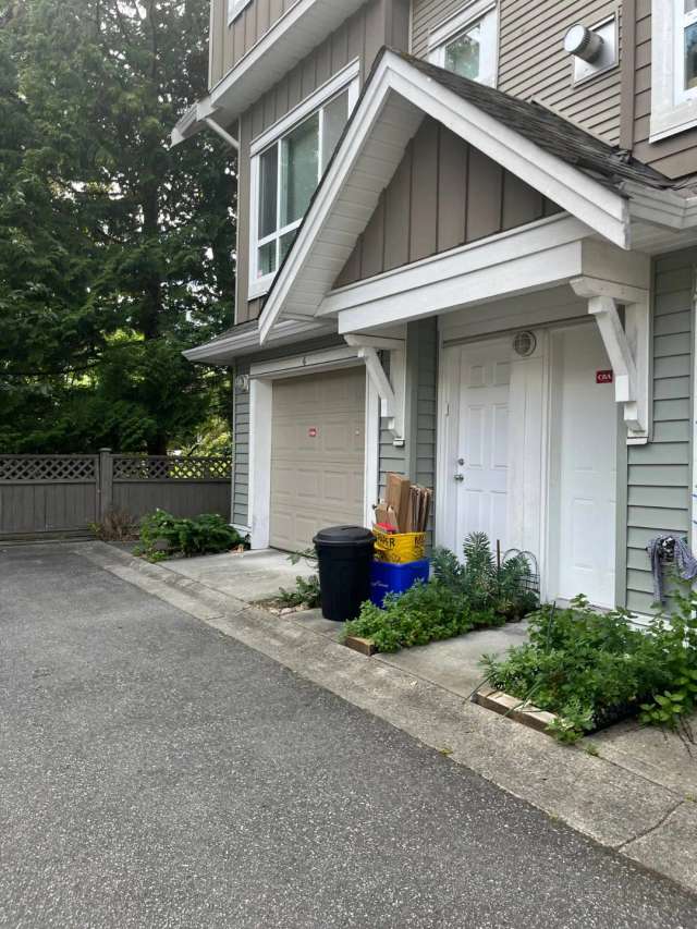 Townhouse For Rent in Richmond, British Columbia