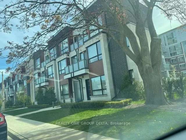 Townhouse For Rent in Mississauga, Ontario