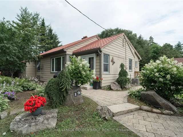 House For Sale in Georgina, Ontario