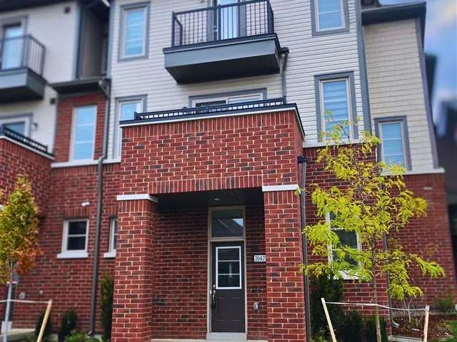 Townhouse For Rent in Courtice, Ontario