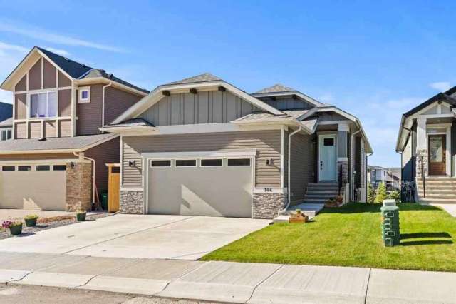 House For Sale in Okotoks, Alberta