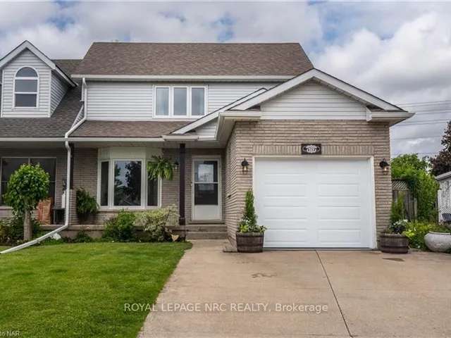 House For Sale in Niagara Falls, Ontario