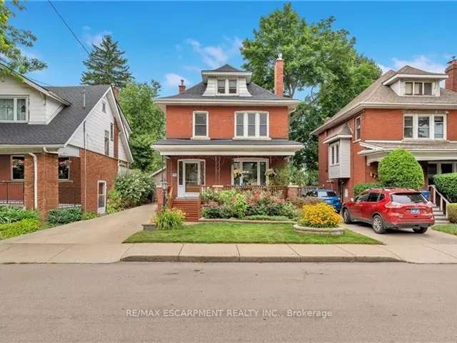 House For Sale in Hamilton, Ontario