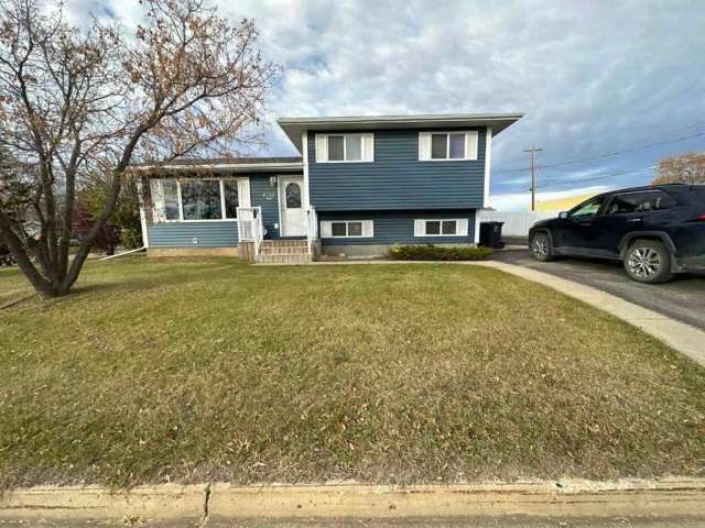 House For Sale in City of Lloydminster, Alberta