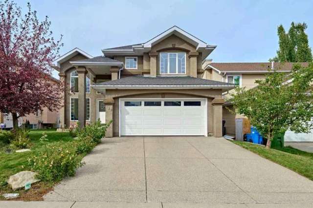 House For Sale in Calgary, Alberta