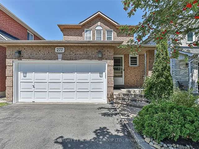 House For Sale in Newmarket, Ontario