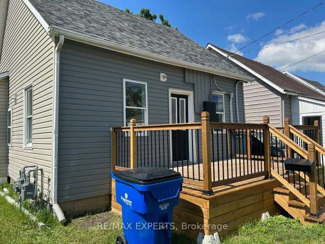 Duplex For Rent in Chatham, Ontario