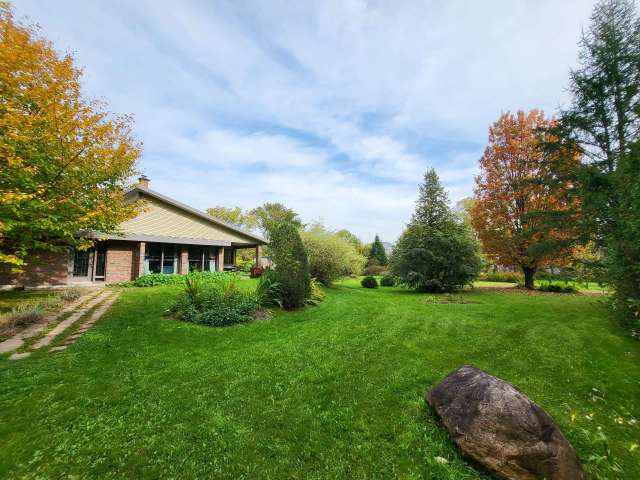 Bungalow For Sale in Quebec, Quebec