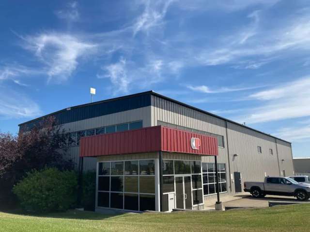 Industrial For Rent in Hanover, Ontario