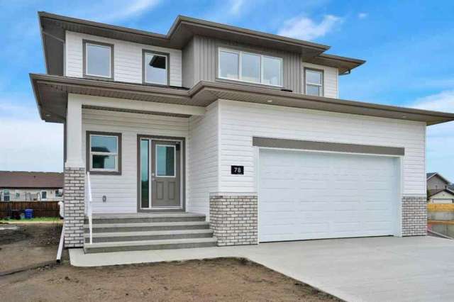 House For Sale in Blackfalds, Alberta