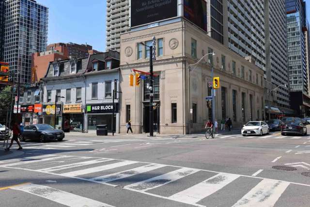 Retail For Rent in Toronto, Ontario