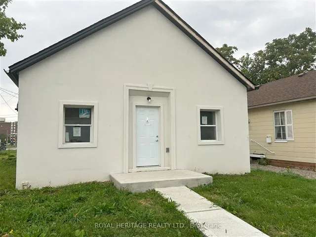 House For Sale in Windsor, Ontario