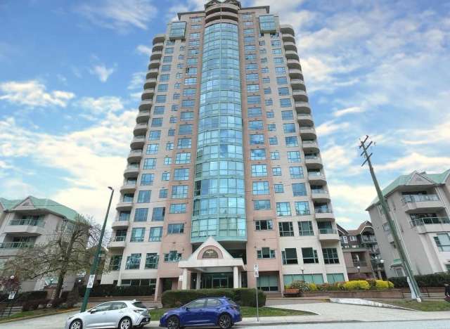 Condo For Sale in Coquitlam, British Columbia