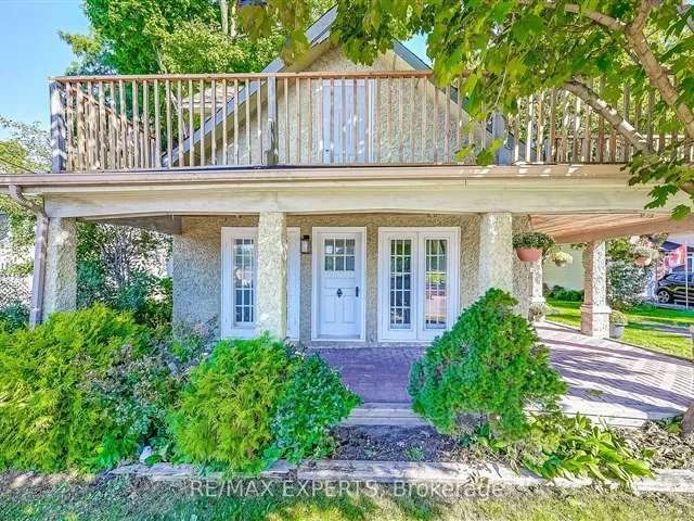 House For Sale in Whitby, Ontario