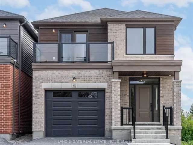 House For Sale in Oshawa, Ontario