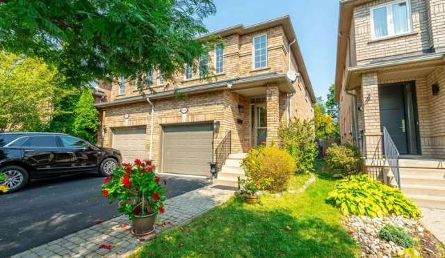 House For Sale in Waterloo, Ontario