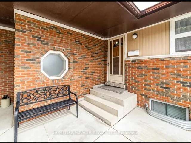 House For Rent in Pickering, Ontario