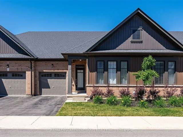 Townhouse For Sale in St. Catharines, Ontario