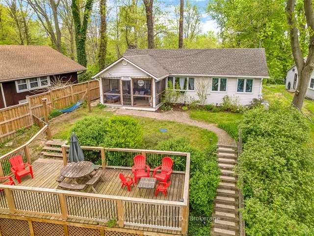 Cottage For Sale in Port Colborne, Ontario