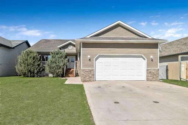 House For Sale in Olds, Alberta