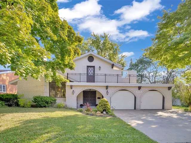 House For Sale in Windsor, Ontario