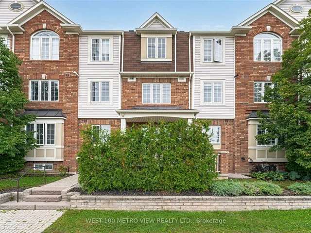 Townhouse For Sale in Mississauga, Ontario