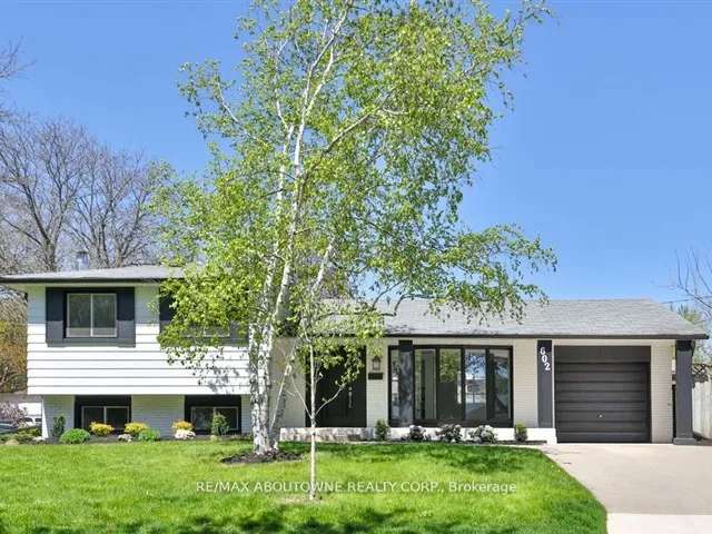 House For Sale in Burlington, Ontario