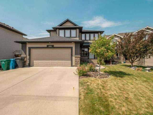 House For Sale in Lethbridge, Alberta