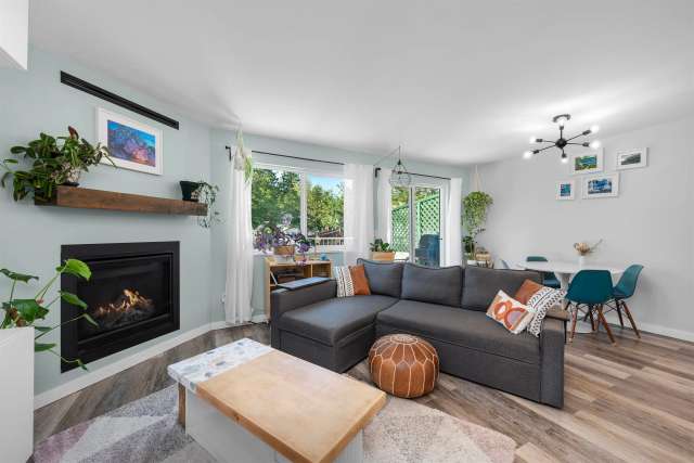 A $899,000.00 Townhouse with 3 bedrooms in Garibaldi Estates, Squamish