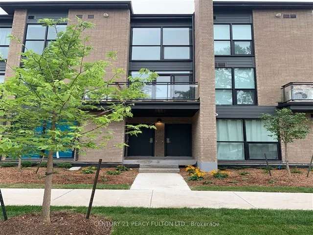 Townhouse For Rent in Toronto, Ontario