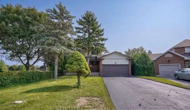 House For Sale in Oshawa, Ontario