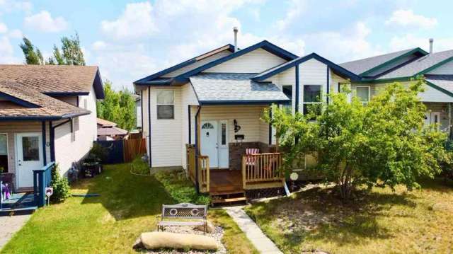 House For Sale in Blackfalds, Alberta