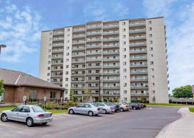 1420 Beaverbrook Avenue -  in London