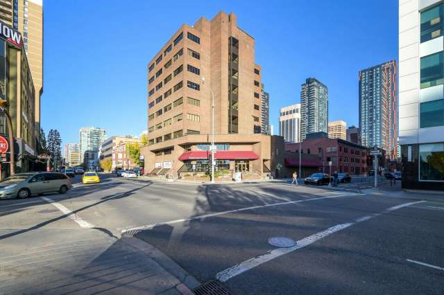 Office building For Sale in Calgary, Alberta