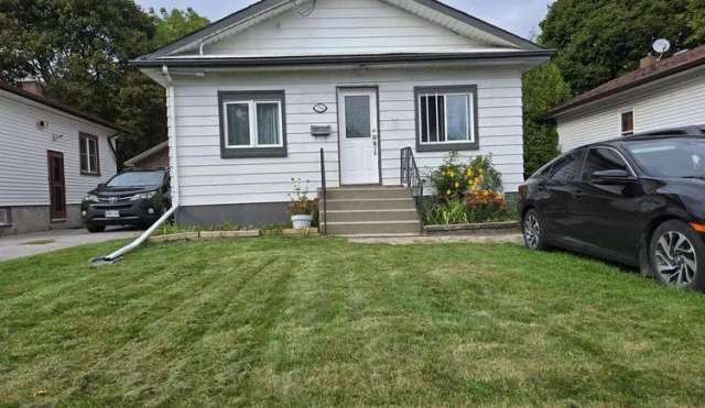 House For Sale in Oshawa, Ontario