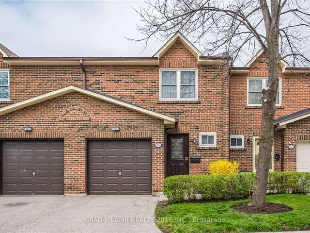 Townhouse For Rent in Mississauga, Ontario