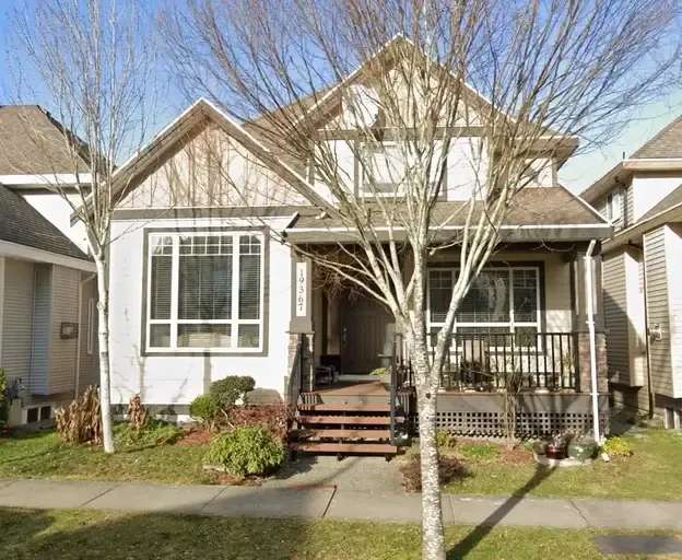 72A AVE 72A AVE -  in Surrey