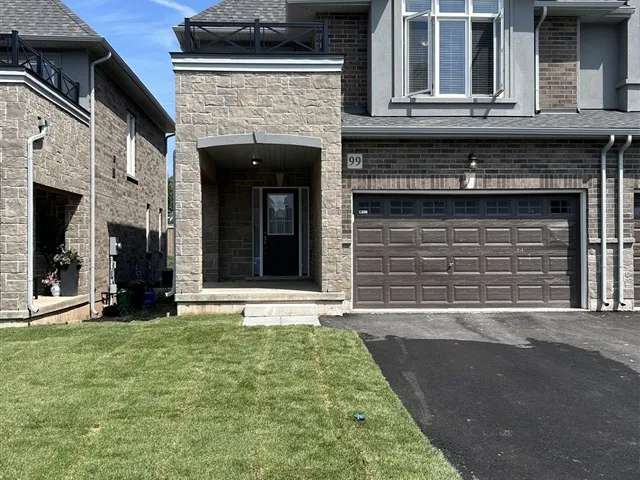 Townhouse For Rent in Hamilton, Ontario