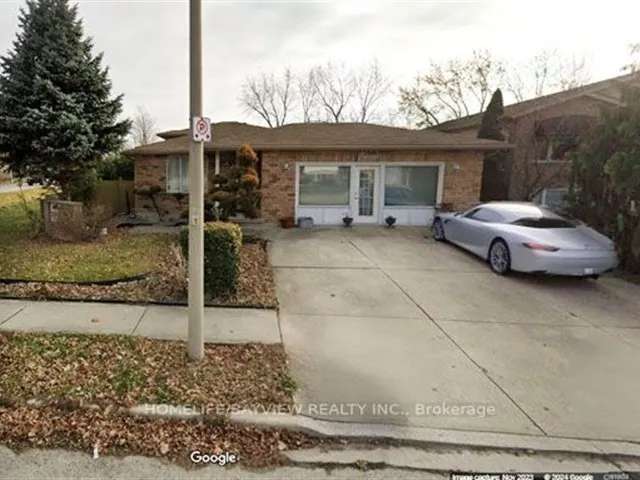 House For Sale in Windsor, Ontario