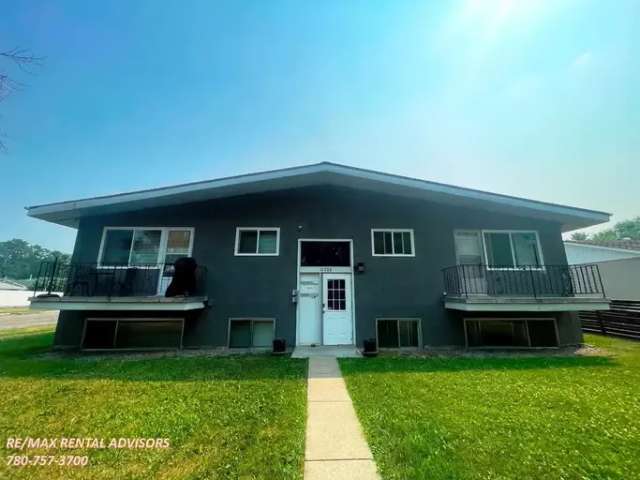 11839 45 Street Northwest -  in Edmonton