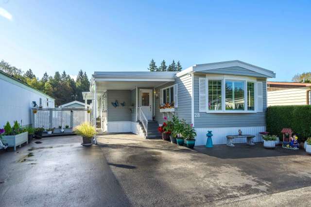 28 2270 196 Street in Langley: Brookswood Langley Manufactured Home for sale in “Pine Ridge Park” : MLS®# R2930734