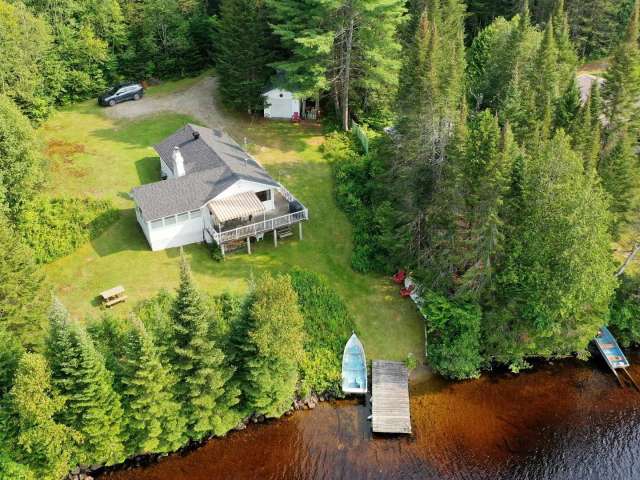 Bungalow For Sale in Quebec, Quebec